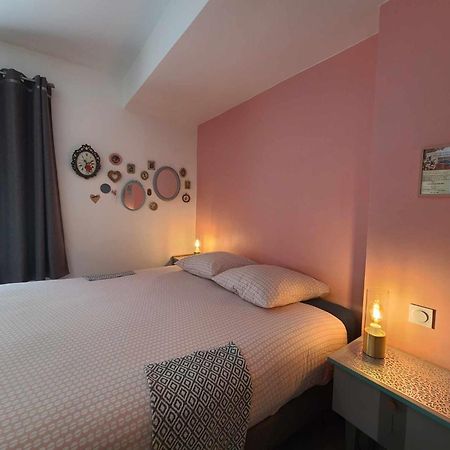 La Dame De Coeur 05 Apartment Antonaves Bagian luar foto